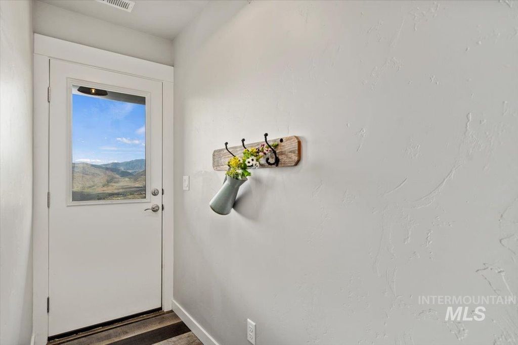 34 Deirdre Dr, Horseshoe Bend, ID 83629 photo 31