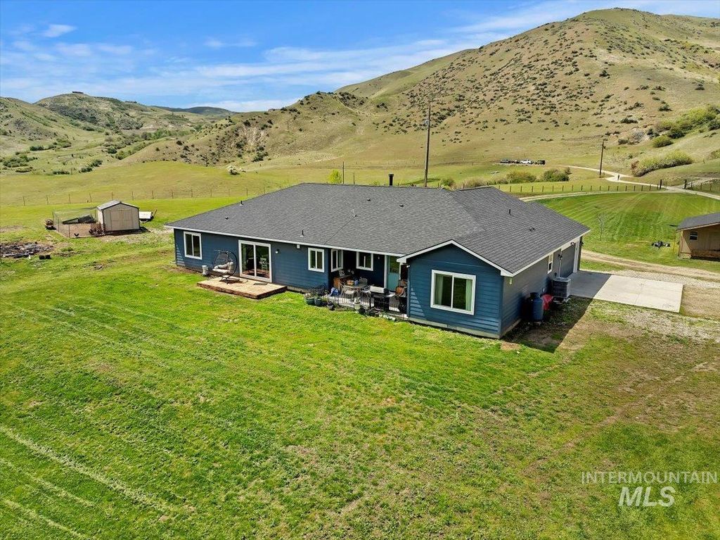 34 Deirdre Dr, Horseshoe Bend, ID 83629 photo 35