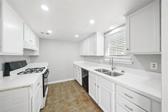 28630 Lochlevan Court, Huffman, TX 77336