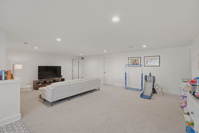 8206 W Kackley Cir, Wichita, KS 67205