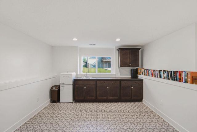 8206 W Kackley Cir, Wichita, KS 67205