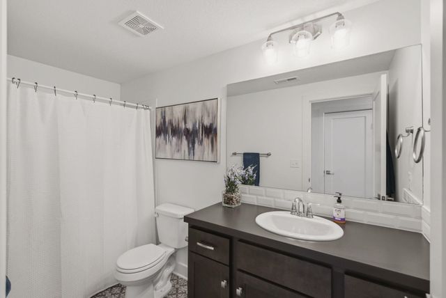 8206 W Kackley Cir, Wichita, KS 67205