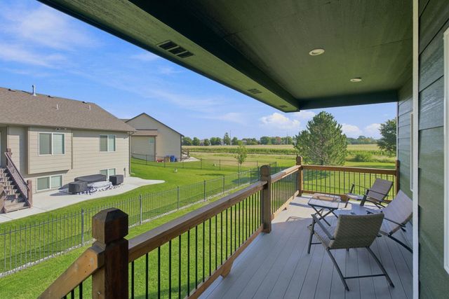 8206 W Kackley Cir, Wichita, KS 67205