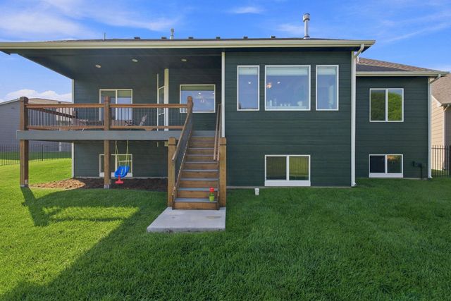 8206 W Kackley Cir, Wichita, KS 67205