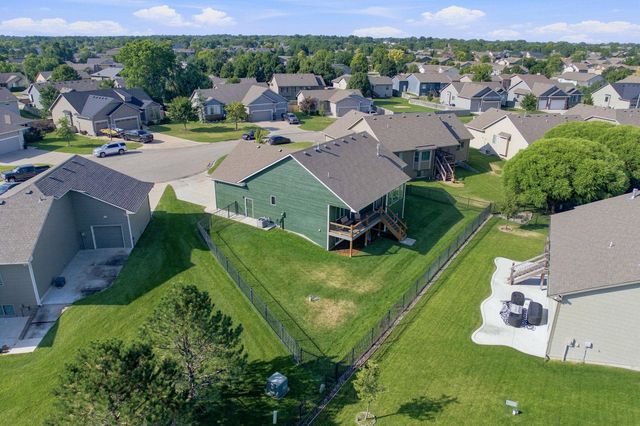 8206 W Kackley Cir, Wichita, KS 67205