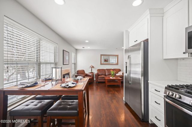 237 Century Way, Manalapan, NJ 07726