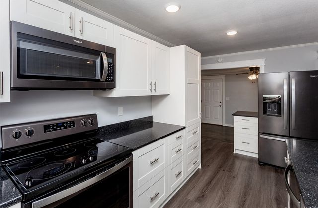 508 N Park Street, Prairie City, IA 50228