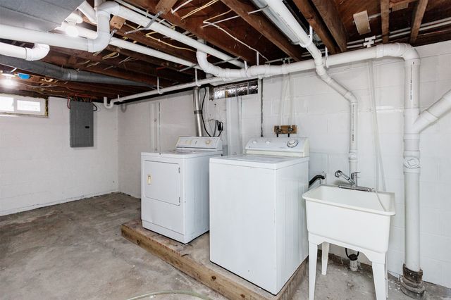 508 N Park Street, Prairie City, IA 50228