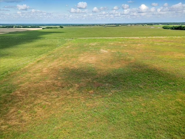 6500 County Road 1050, Celeste, TX 75423