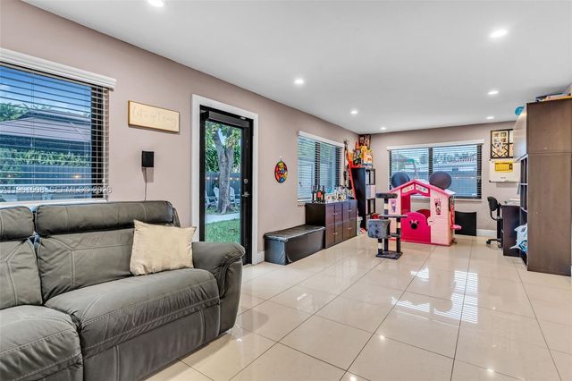 7585 SW 28th Street, Miami, FL 33155