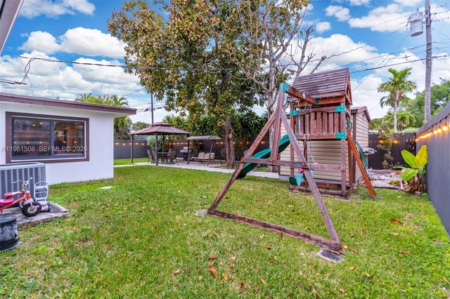 7585 SW 28th Street, Miami, FL 33155