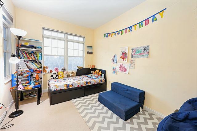 614 Pond St 1411, Braintree, MA 02184