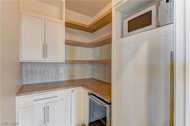 6390 Montrose Park Court, Las Vegas, NV 89149