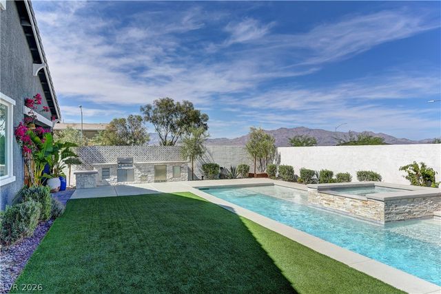 6390 Montrose Park Court, Las Vegas, NV 89149