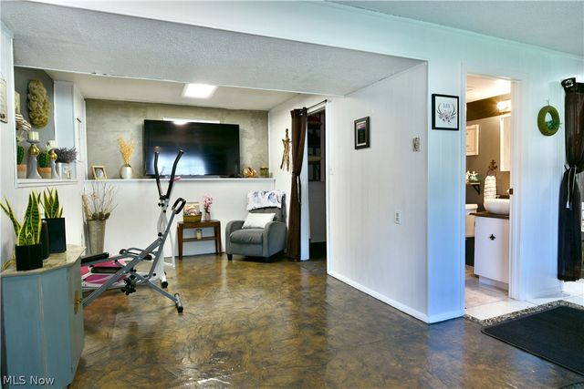 600 Pegotty Court NE, Warren, OH 44484