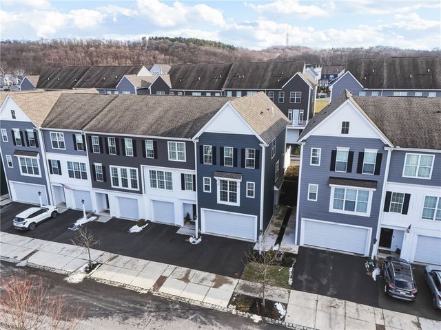 1115 Sray Ln, South Fayette, PA 15017