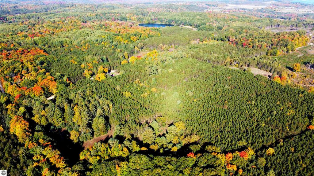 Image 29 of property listing at Unit 20 NW Dockery Road, Nw, Williamsburg, MI 49690