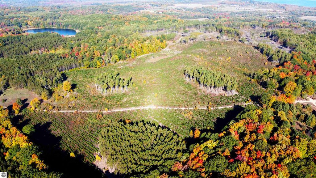 Image 5 of property listing at Unit 20 NW Dockery Road, Nw, Williamsburg, MI 49690