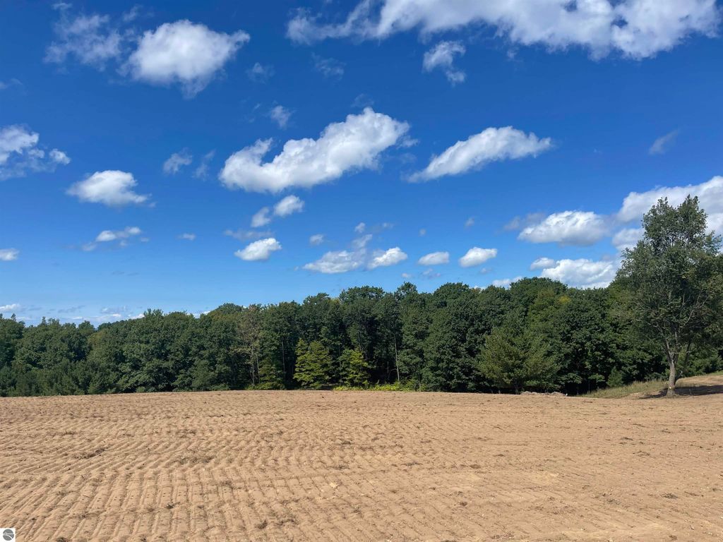 Image 8 of property listing at Unit 20 NW Dockery Road, Nw, Williamsburg, MI 49690