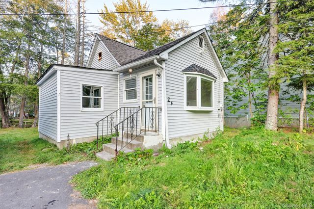 22 Edgewood Place, South Fallsburg, NY 12779