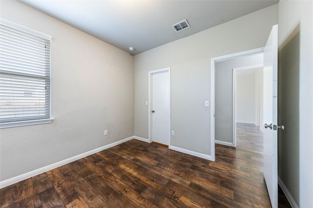 368 Wapiti RD, Buda, TX 78610