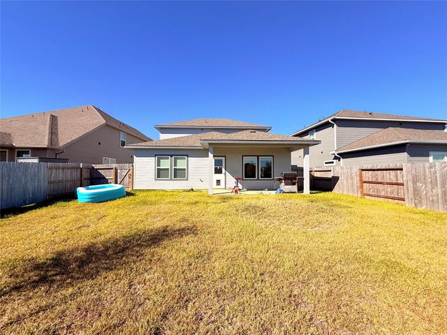 411 April Bay Drive, Montgomery, TX 77316