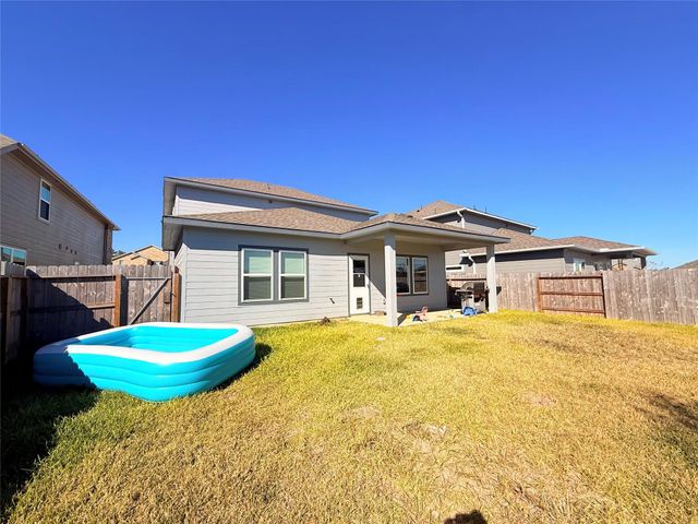 411 April Bay Drive, Montgomery, TX 77316