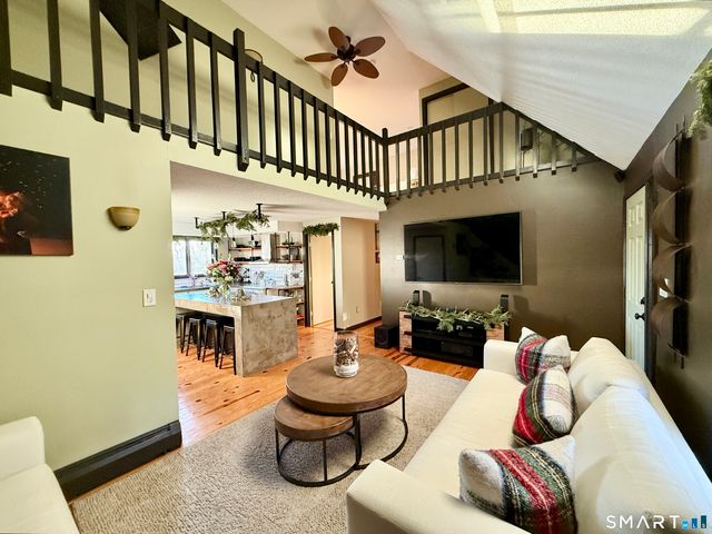 105 Riverside Drive, Meriden, CT 06451