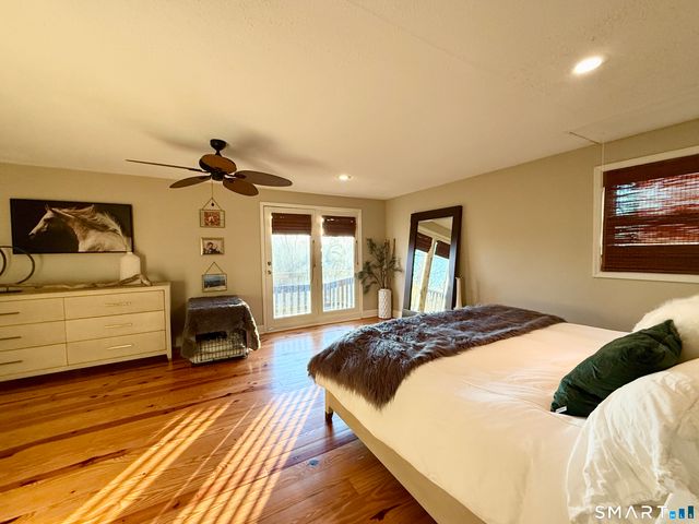 105 Riverside Drive, Meriden, CT 06451