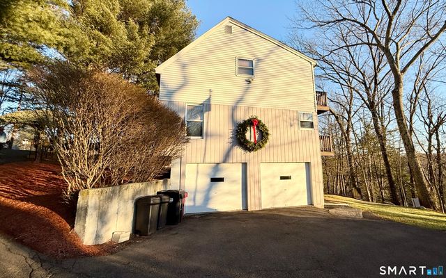105 Riverside Drive, Meriden, CT 06451