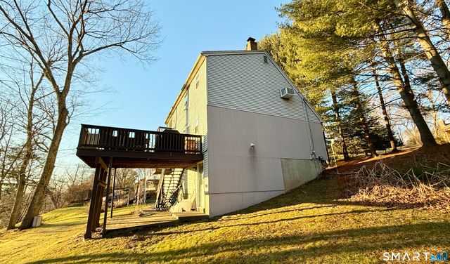 105 Riverside Drive, Meriden, CT 06451