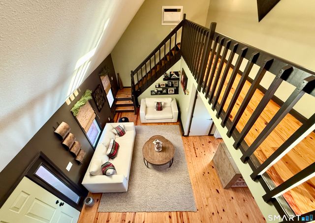 105 Riverside Drive, Meriden, CT 06451