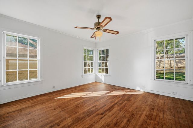 1420 N Shannon Street, Sherman, TX 75092