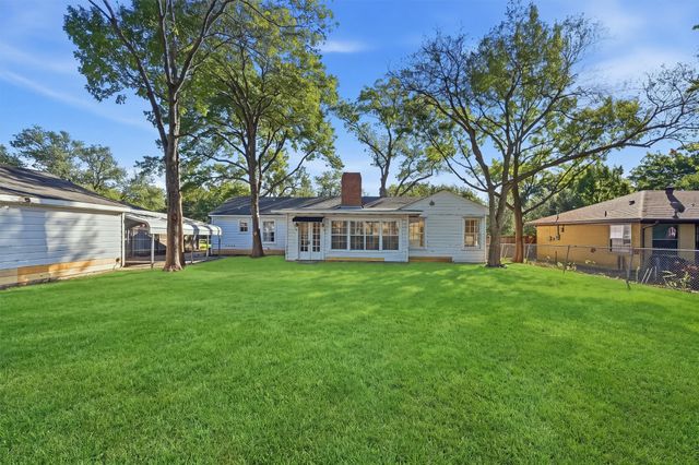 1420 N Shannon Street, Sherman, TX 75092