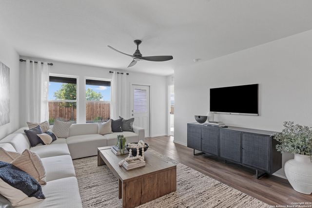 852 Heartseed Avenue, New Braunfels, TX 78130