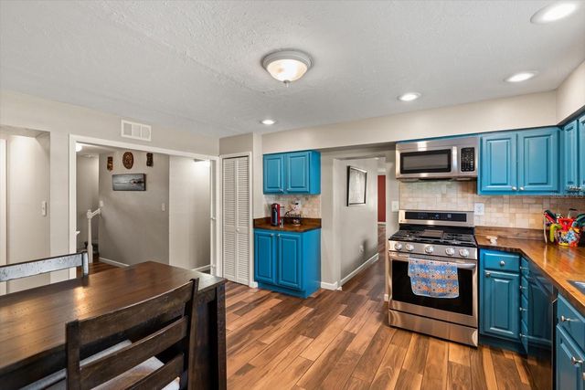 2 W STEELE STREET, Orlando, FL 32804