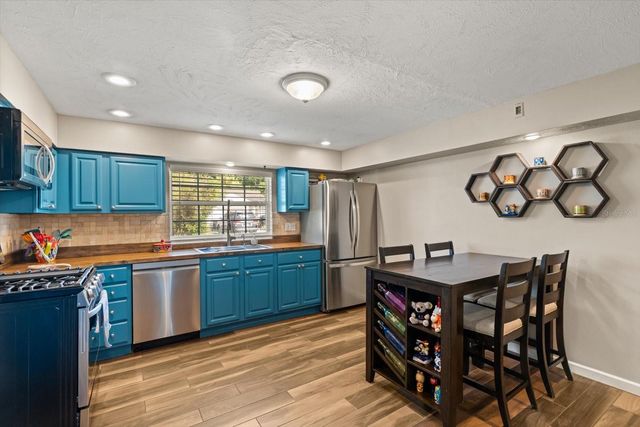 2 W STEELE STREET, Orlando, FL 32804