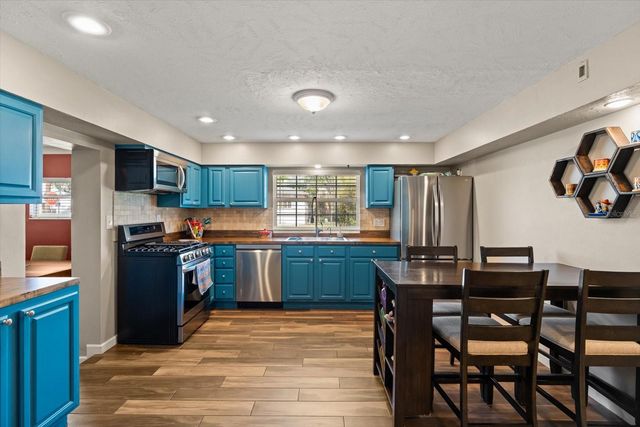 2 W STEELE STREET, Orlando, FL 32804