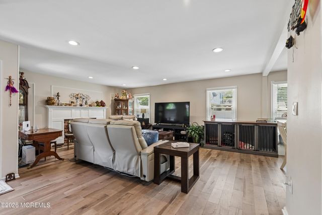 1012 Eastwind Avenue, Toms River, NJ 08753