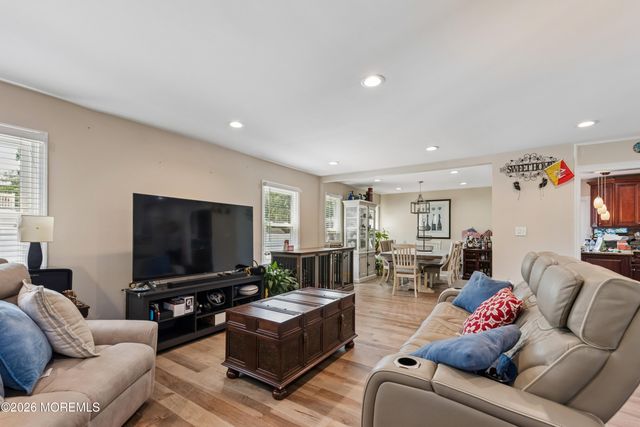 1012 Eastwind Avenue, Toms River, NJ 08753