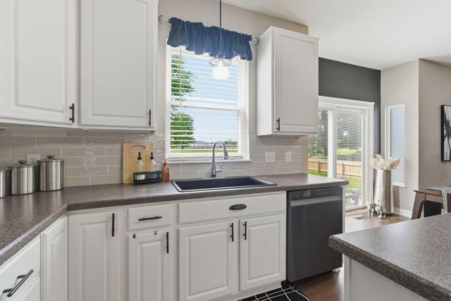 116 Cameron Drive, Pataskala, OH 43062