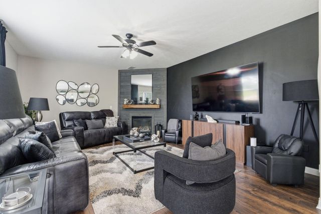 116 Cameron Drive, Pataskala, OH 43062