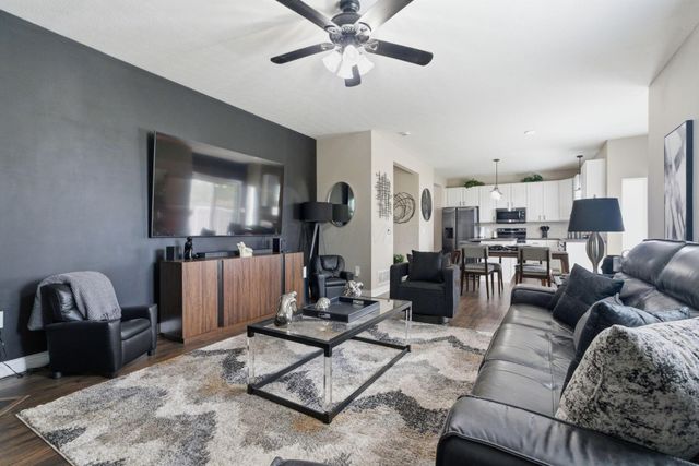 116 Cameron Drive, Pataskala, OH 43062