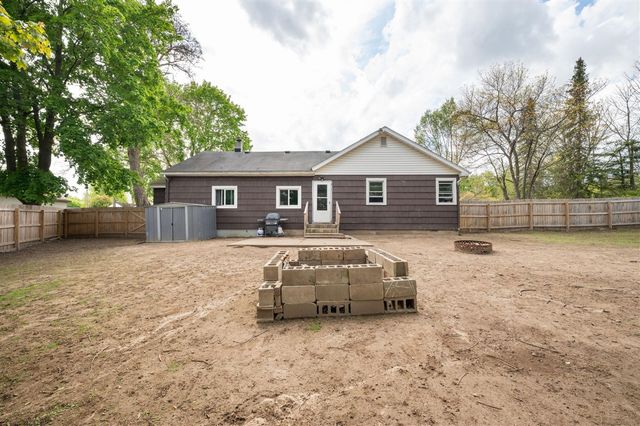 806 Enterprise Street, Buchanan, MI 49107