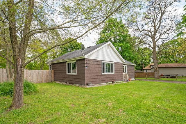 806 Enterprise Street, Buchanan, MI 49107