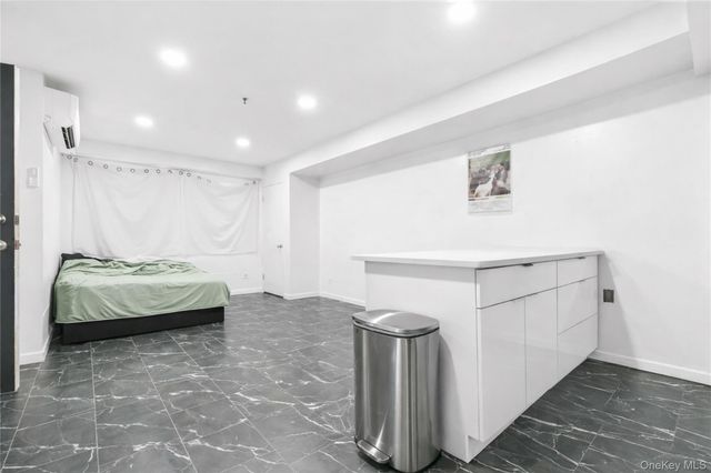 34-46 10th Street, Astoria, NY 11106