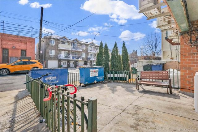 34-46 10th Street, Astoria, NY 11106