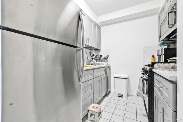 34-46 10th Street, Astoria, NY 11106