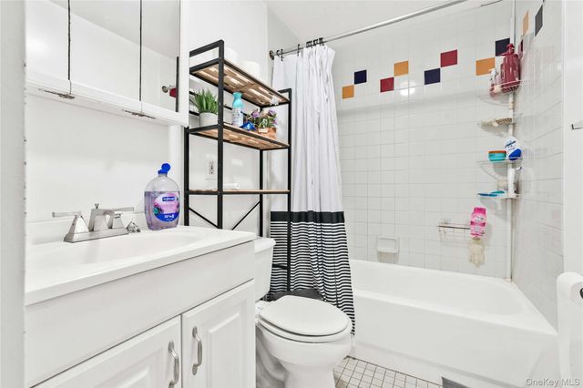 34-46 10th Street, Astoria, NY 11106