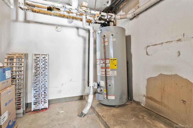 34-46 10th Street, Astoria, NY 11106